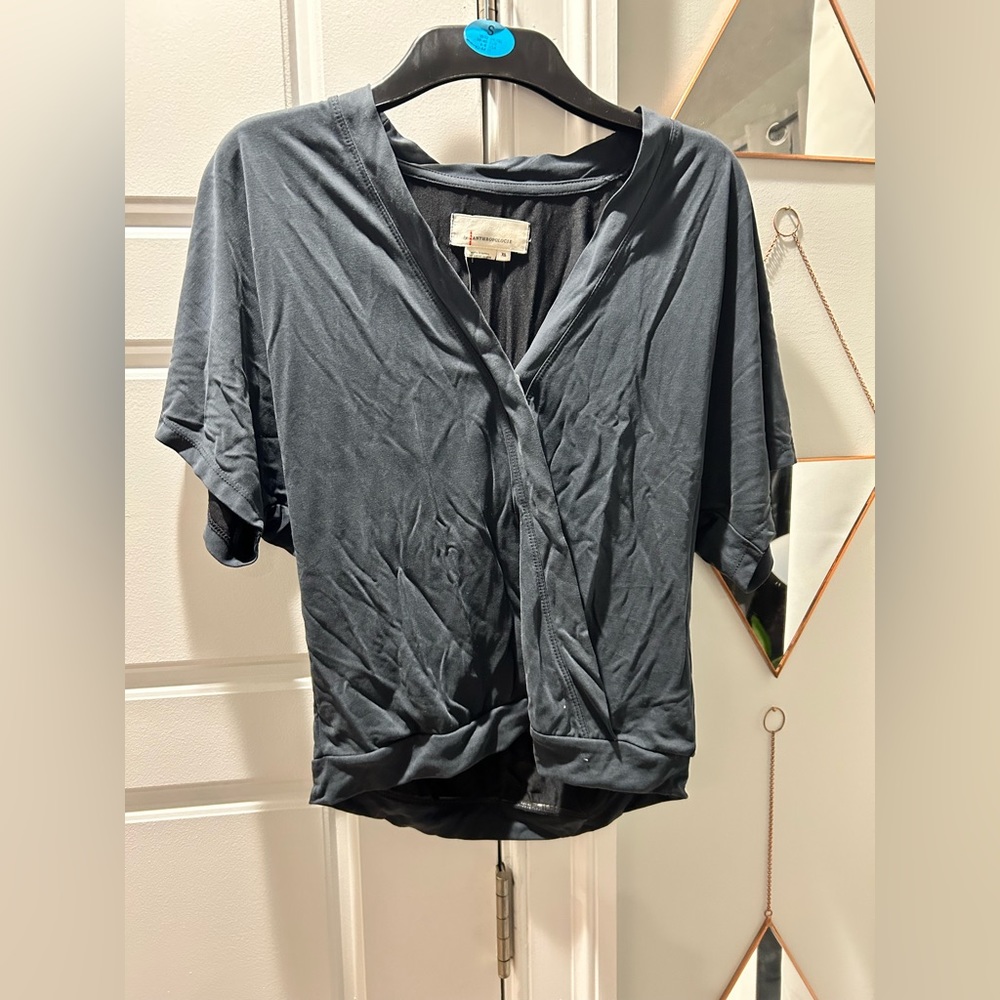 ANTHROPOLOGIE GREY TOP